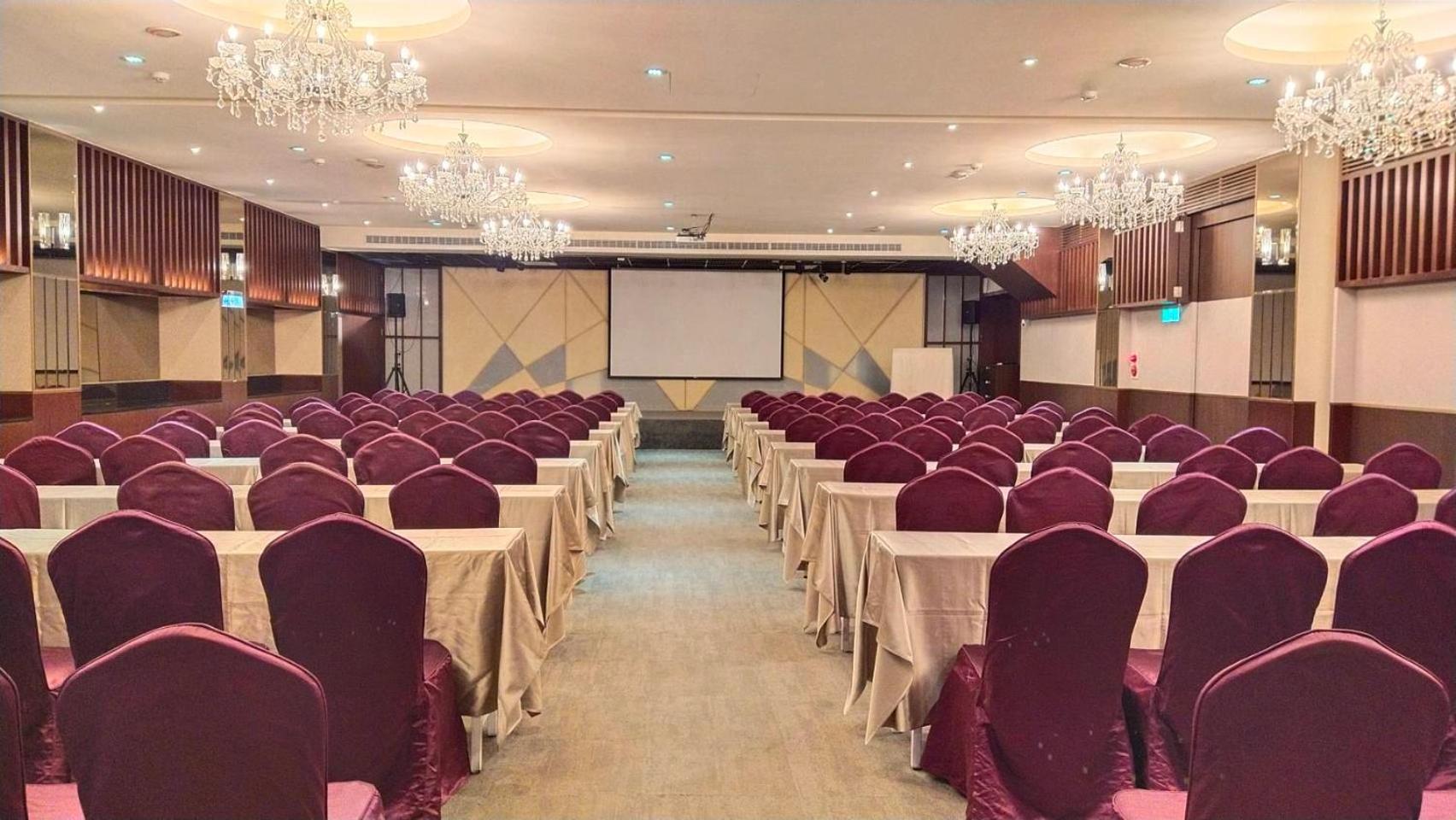 Ful Won Hotel Taichung Exterior foto