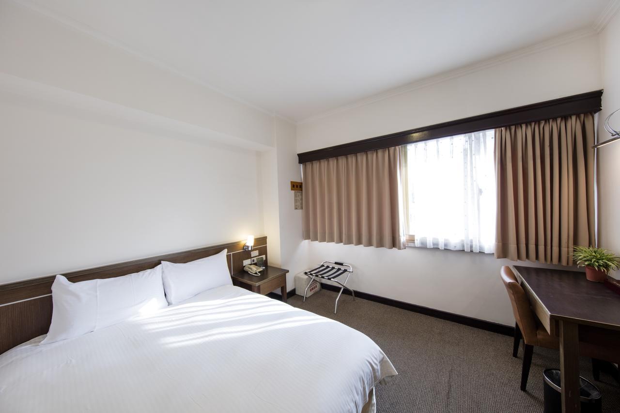 Ful Won Hotel Taichung Exterior foto